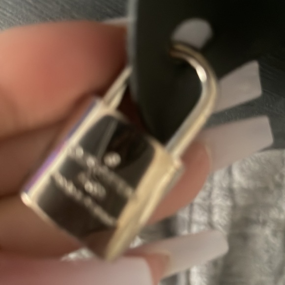 Authentic Louis Vuitton Epi Speedy 30 ***make me an offer*** - Picture 2 of 12